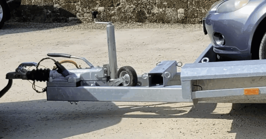Attaching a Trailer to a Vehicle: Safe Hitching Guide UK